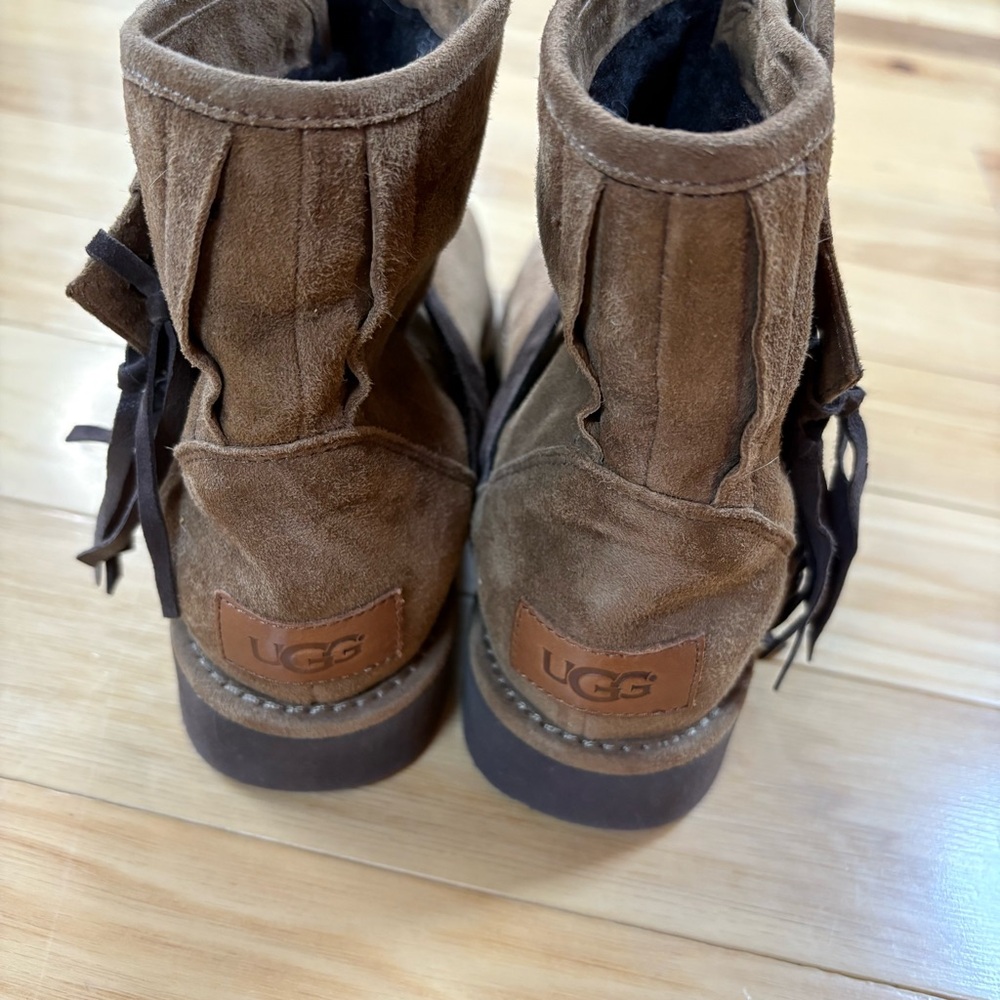 UGG Classic Luxe Karisa Boots Womens Sz 6 Brown Suede Shearling Ankle - Picture 7 of 11